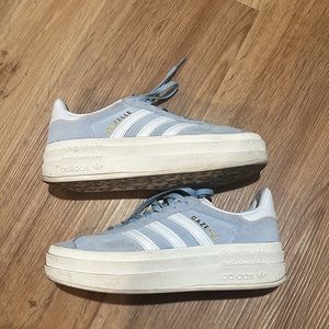 Gazelle Bold Clear Sky